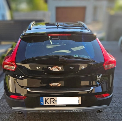 Volvo V40 cena 72500 przebieg: 62300, rok produkcji 2016 z Kraków małe 137